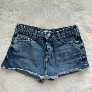 Zara Jean Skort with miniskirt illusion from the front for the summer